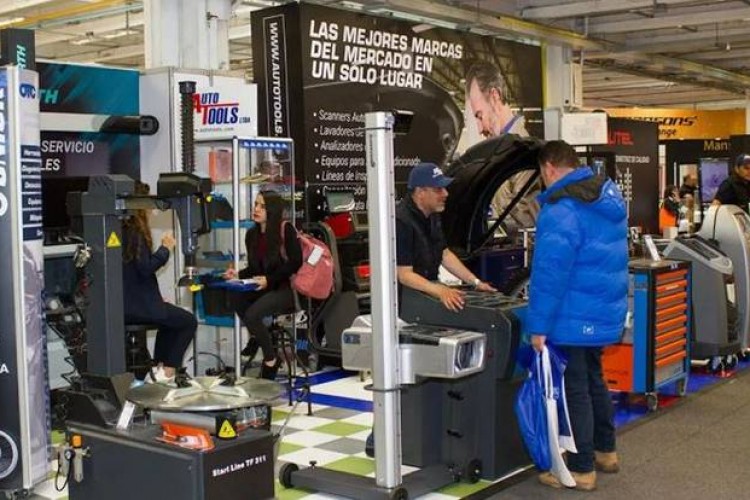 Kolombiya'da Uluslararası Otomotiv Yedek Parça Fuarı başladı