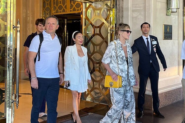 Sharon Stone Global İkon Ödülü için Türkiye'de