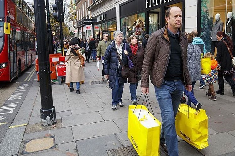 İngiltere'de, yeni siparişler durma noktasına geldi