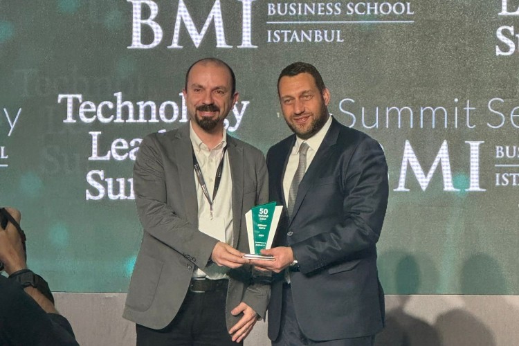 Korhan Kuyu'ya En Etkin 50 Teknoloji Lideri Ödülü