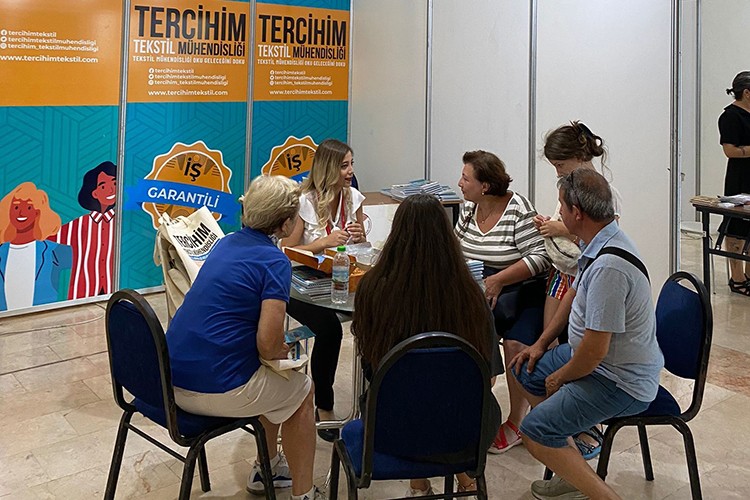 Moda endüstrisi Z kuşağını çağırıyor