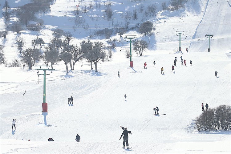 Kayakseverler Kop Dağı'nda yoğunluk oluşturdu