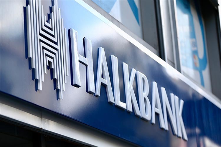 Halkbank bir kez daha