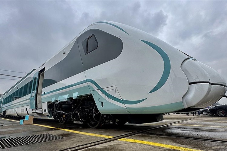 Milli Hızlı Tren güneş enerjisiyle üretiliyor