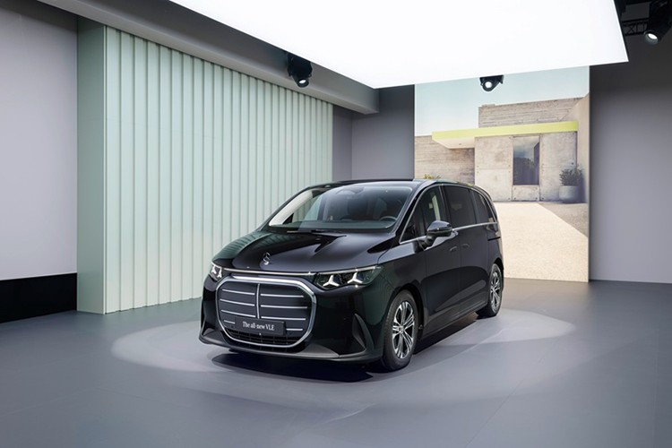 Elektrikli Mercedes-Benz VLE yeni bir çağda mekânı baştan tanımlıyor