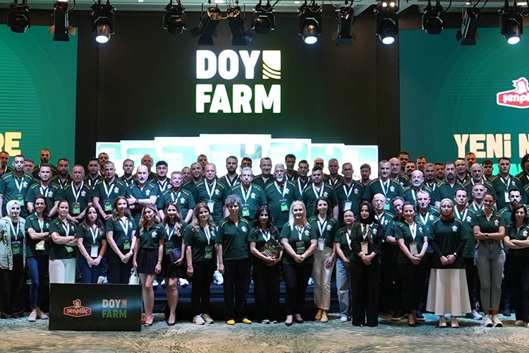 Şenpiliç, yeni markası "Doyfarm"ı iş ortaklarıyla Antalya'da buluşturdu