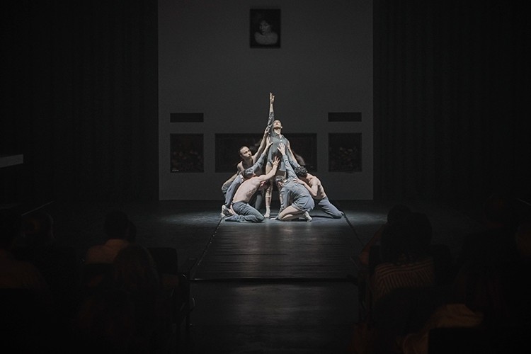 The Stay Warehouse'da Bale Temsili