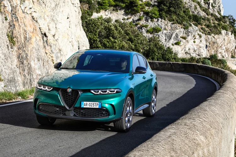Alfa Romeo, 2023'ün İlk Yarısında Rekor Kırdı