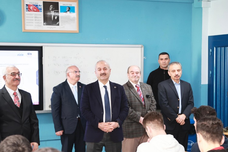 Kaymakam Özyiğit ve Başkan Büyükgöz Gebze Anadolu İmam Hatip'te