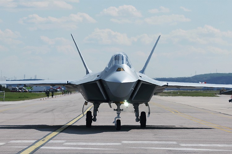 KAAN'ın 2028'de Türk motoruyla uçması planlanıyor