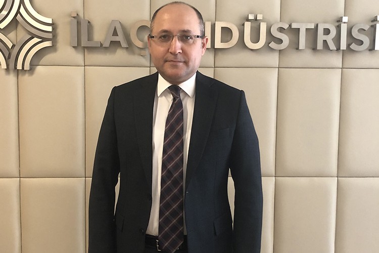 Küçülmesine rağmen istihdamı koruyor