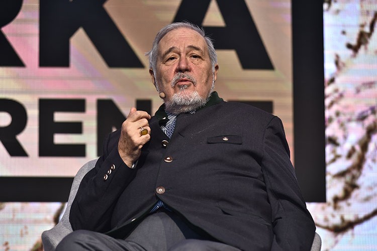 Gözler marka konferansında