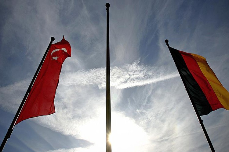 Alman devleri Türkiye'de yatırım yapacak mı?