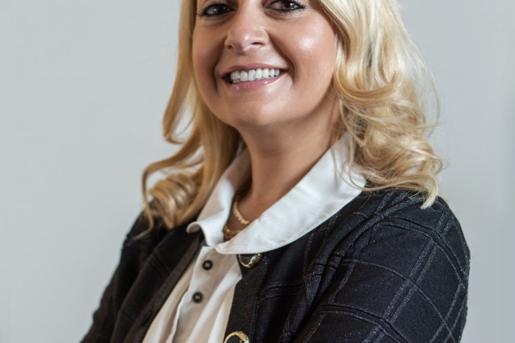 Mplus'ta üst düzey atama