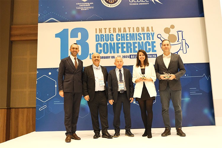 İki Kristal Havan Ödülüyle Döndü