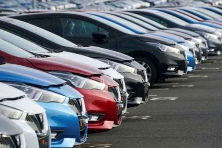 Otomobil ve hafif ticari araç pazarı yüzde 1,2 azaldı