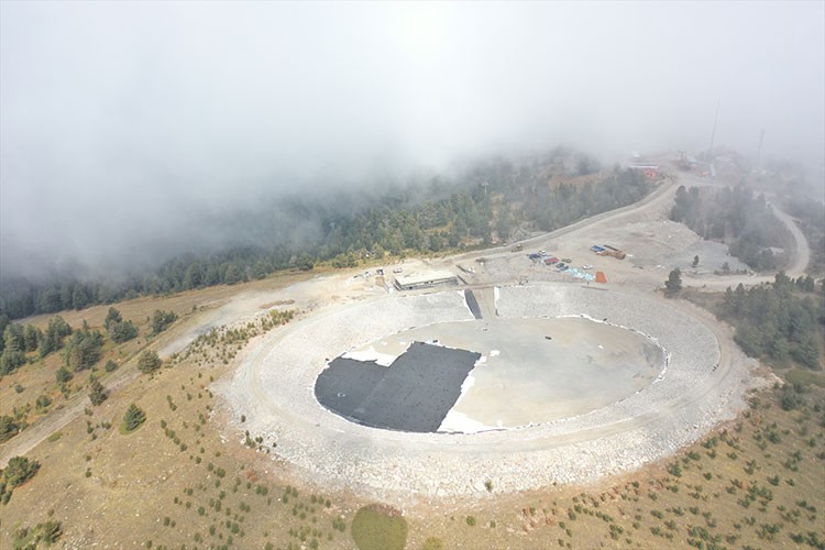 Sarıkamış Kayak Merkezi sezonu açmak için artık kar yağışını beklemeyecek