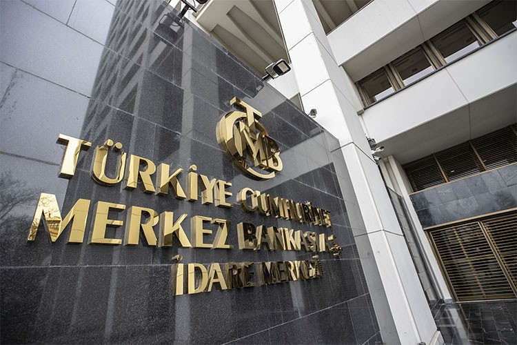 faiz oranını yüzde 37'de sabit bıraktı