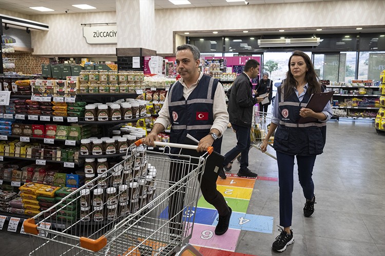 Ticaret Bakanlığı ekipleri başkentte market denetimi yaptı