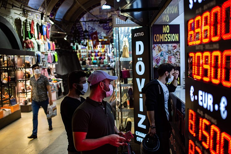 Dolar 34.61'den açıldı