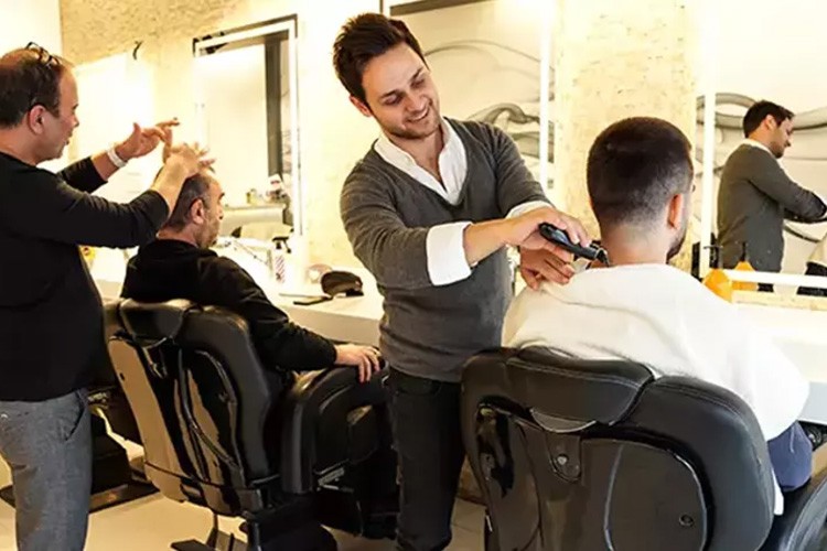 Berberler haftada bir gün kapalı, güzellik salonu ve kuaförler muaf