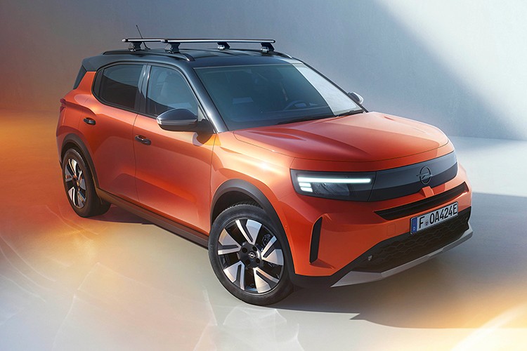 Opel Frontera aksesuarlarla daha fonksiyonel