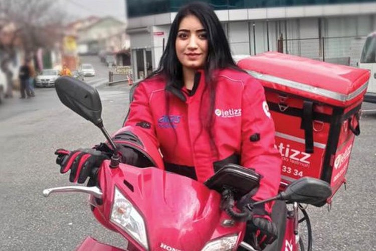 Lojistiğe kadın eli değdi