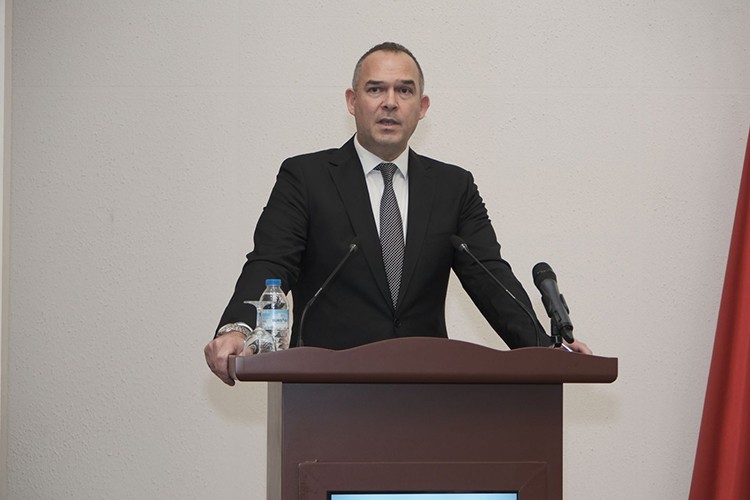 UTİB'de Bayrağı İhsan İpeker devraldı