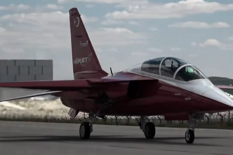 HÜRJET 30 bin feet irtifada 0.9 mach hıza ulaştı