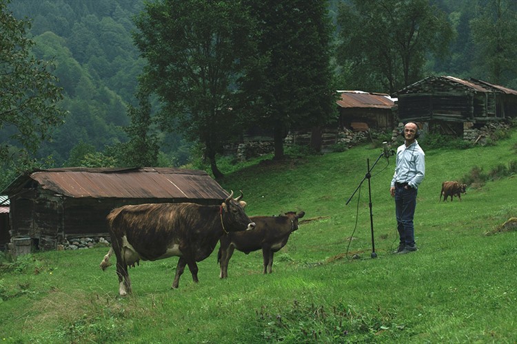 Rize'de engelli gençler "Engelliler Günü" için özel klip çekti