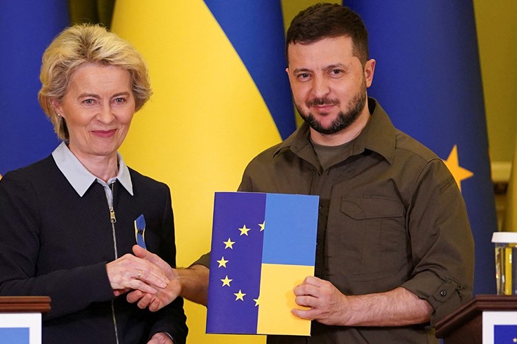 AB'den Ukrayna'ya 3,2 milyar avroluk destek hazırlığı