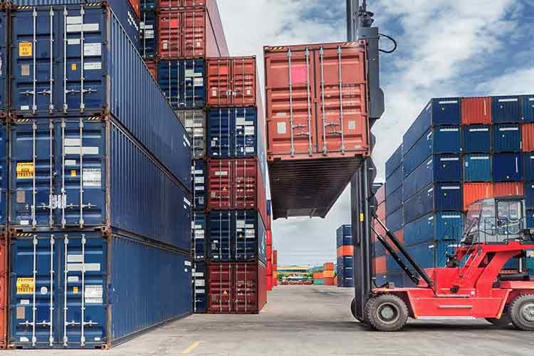 Mart ayında elleçlenen yük ve konteyner miktarı azaldı