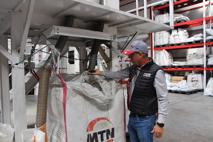 Bandırma'dan 28 ülkeye soğan tohumu ihraç ediyorlar