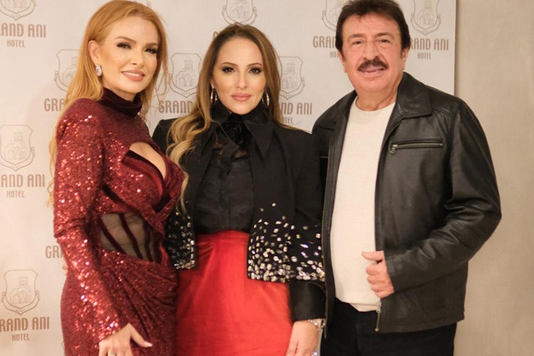 Kars'ta yıldızlar geçidi