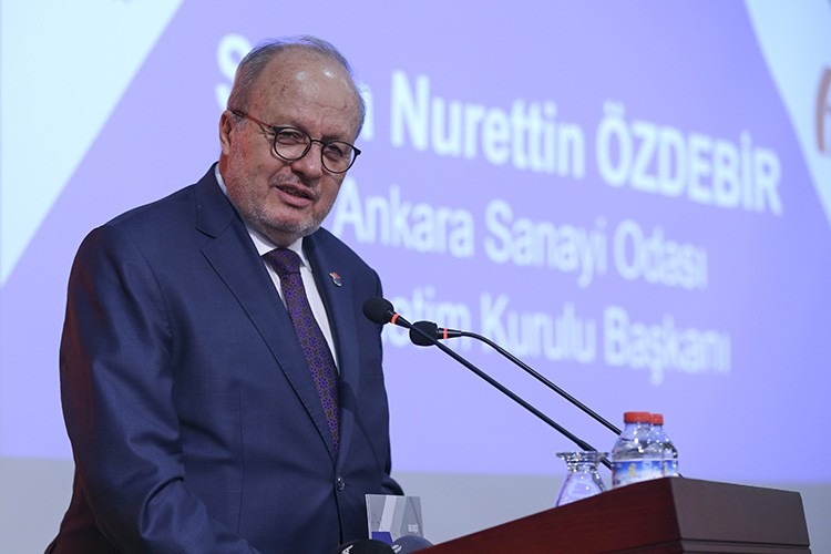 Rekortmenlere plaket