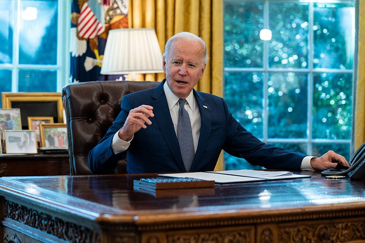 Rusya'dan enerji ithalatını yasakladı