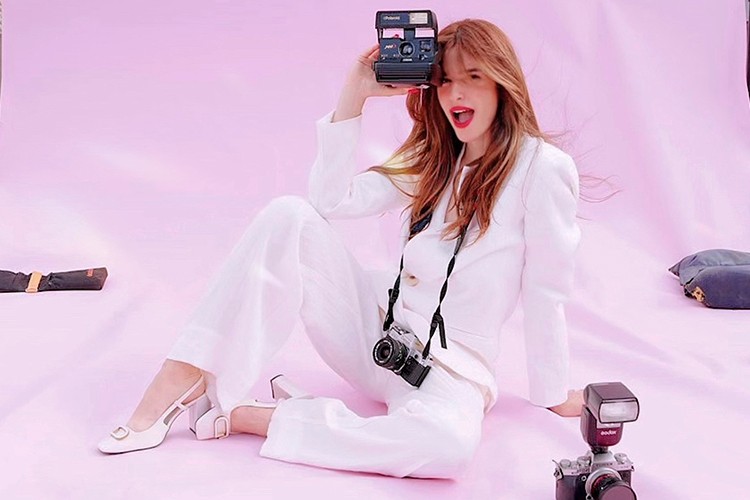 Kıvılcım Ural'dan olay pozlar