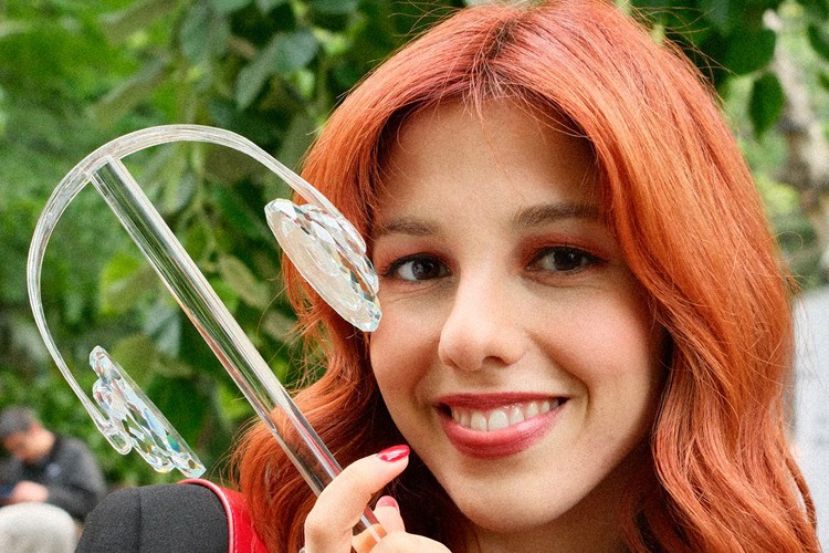 Selin'e ödül üstüne ödül