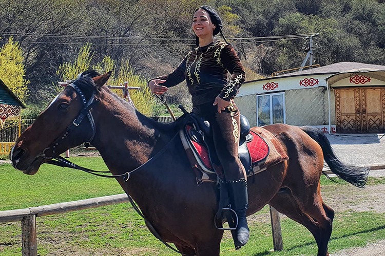 Kazakistan Dağları'nda bir Hun köyü