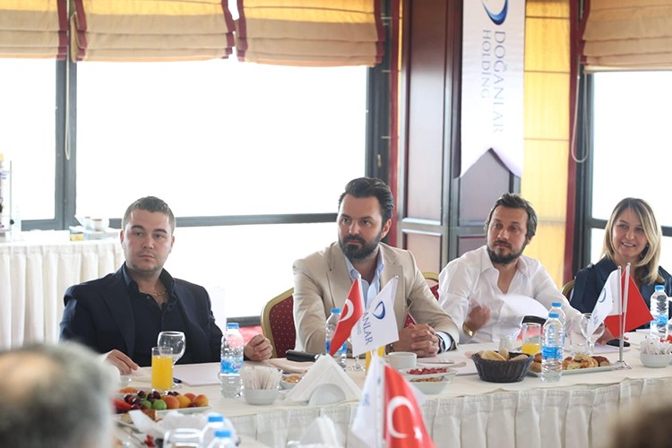 Doğanlar Holding, İzmir Basınıyla Gelecek Planlarını Paylaştı