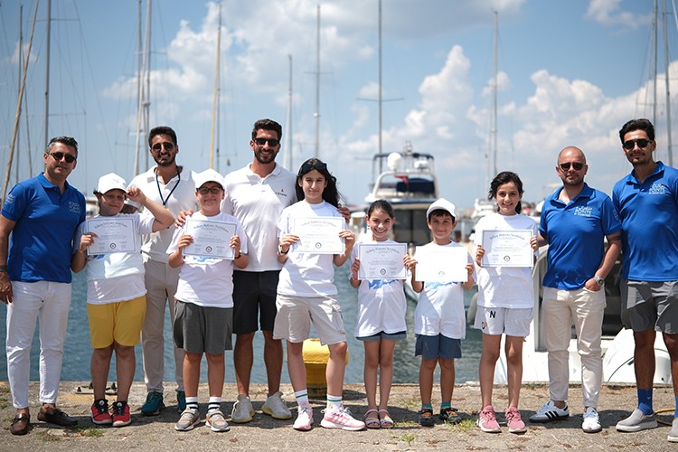 TEGV'li çocuklar, Four Points By Sheraton yelken takımıyla denize açıldı
