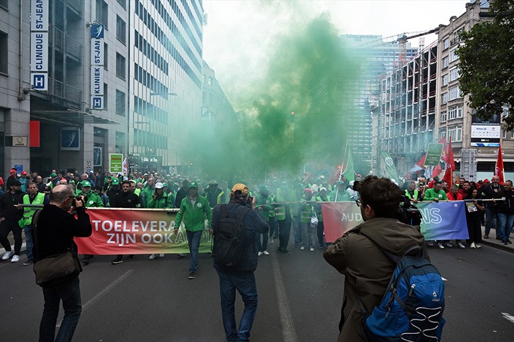 Brüksel'de Audi çalışanlarıyla dayanışma gösterisi düzenlendi
