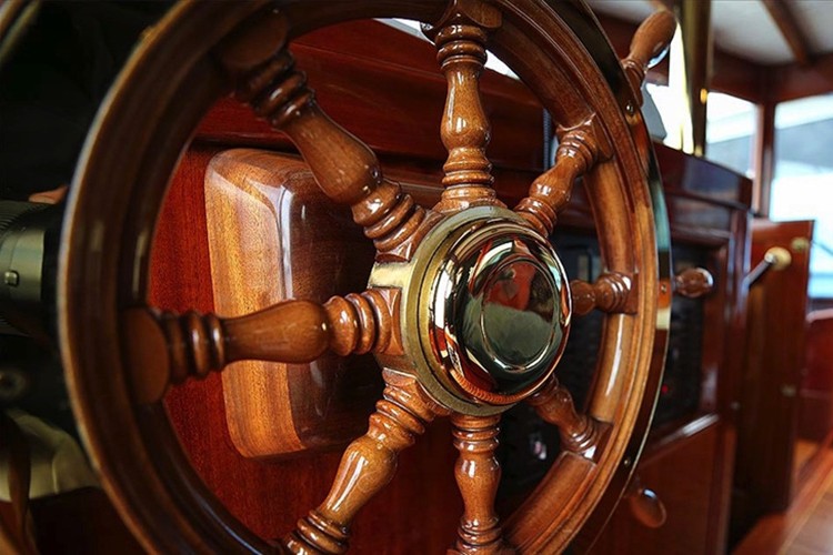 Mavi tutkunlarına amatör eğitim