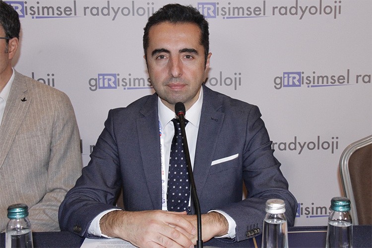 Dizde kireçlenmeye bağlı kronik ağrı "anjiyo" yöntemiyle azalıyor