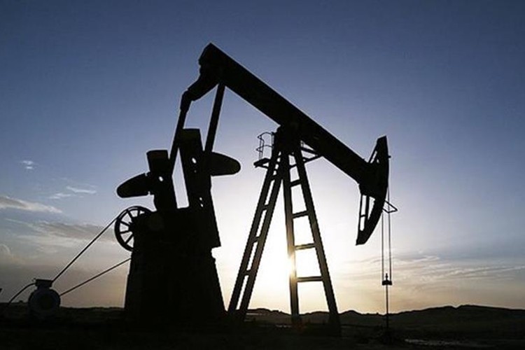 Hürmüz belirsizliği petrol fiyatını tetikliyor