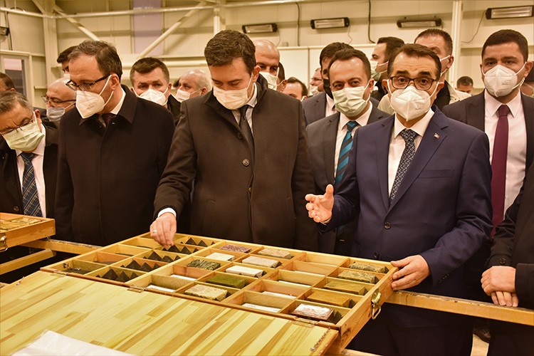 Hedef 5 yılda 100 ton altın üretmek