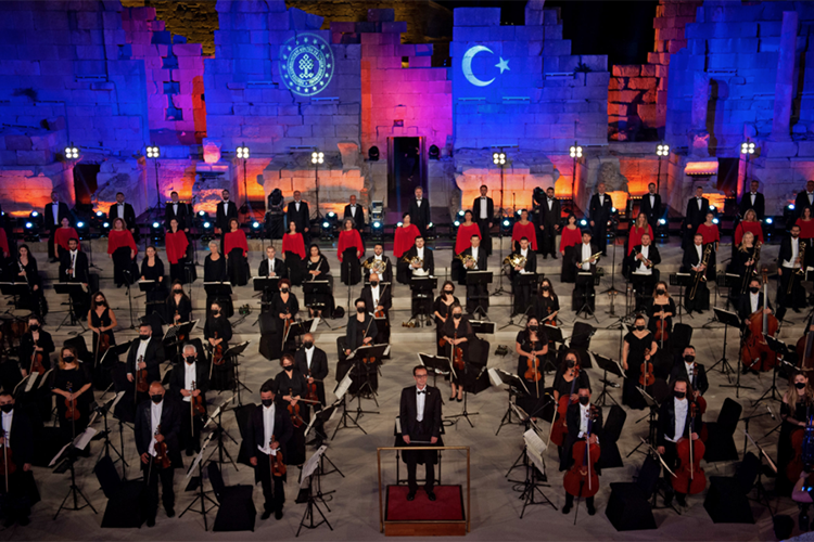 Sözleşmeli sanatçı alınacak