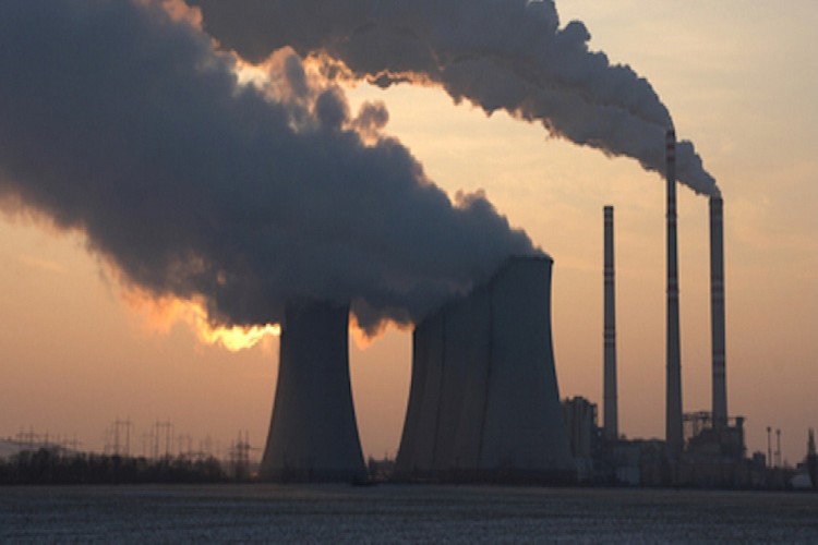 Dünyanın üç katı kömür santrali kurdu