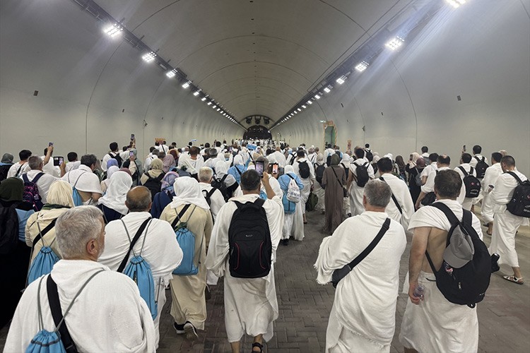 Yaklaşık 2 milyon Müslüman hacı oldu