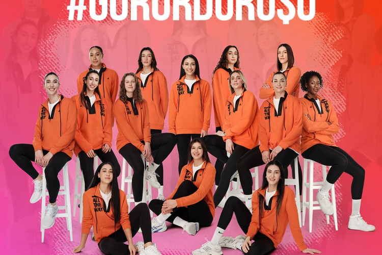 Kadın voleybol takımında güçlü duruş